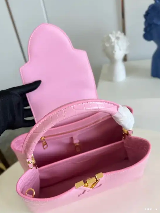 VUITTON CAPUCINES MM LOUIS 0629
